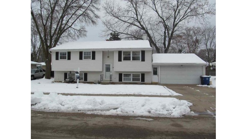 1104 Cedar Street Little Chute, WI 54140 by Hietpas Realty $139,900