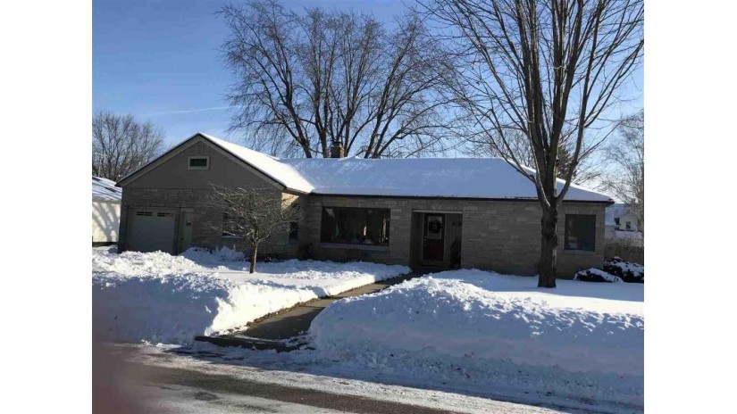 226 N 1st Street Bonduel, WI 54107 by Full House Realty, LLC $149,900