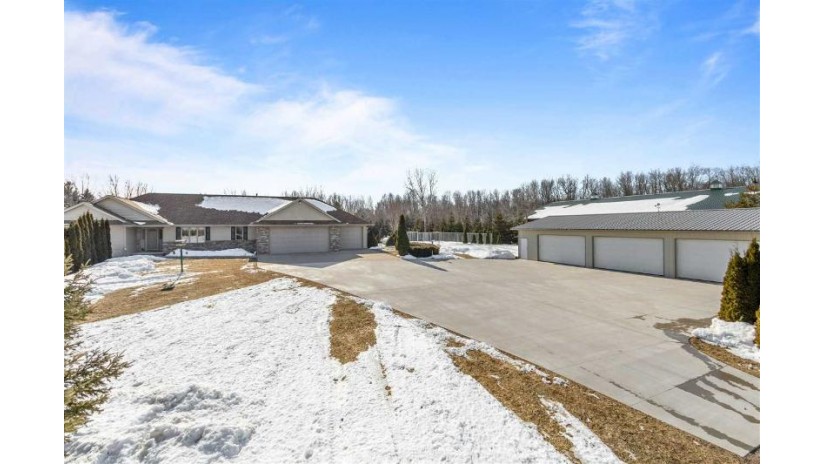 W7813 Spring Road Greenville, WI 54942 by Coldwell Banker Real Estate Group $475,000