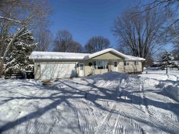 810 E Robin Lane, Shawano, WI 54166-3554