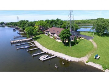 2494 Stroebe Island Drive, Fox Crossing, WI 54914