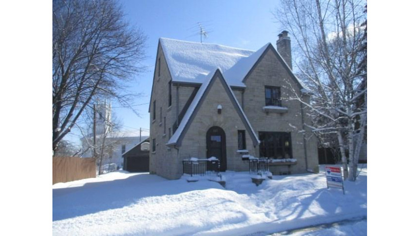 327 Pine Street Sheboygan Falls, WI 53085 by Re/Max Heritage $111,000