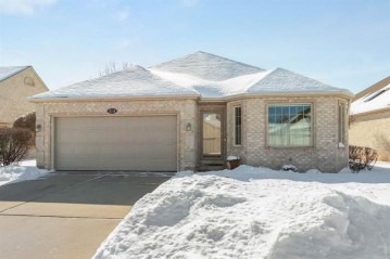514 N Langlade Court, Allouez, WI 54301-1591