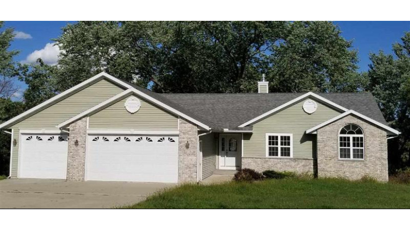 N6714 Hunter Dr Pacific, WI 53954 by Ideal Homes & Design, Inc. $324,500