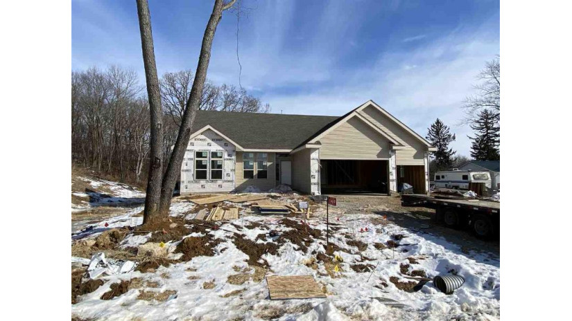 11124 N Lake Woods Dr Milton, WI 53534 by Flanagan Realty, Llc $289,900