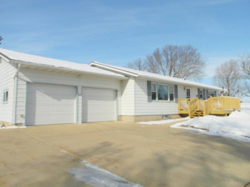 N919 Twin Grove Rd, Jefferson, WI 53550