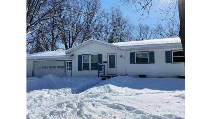 435 Badger Dr Baraboo, WI 53913 by Brunker Realty Group Llc $165,000