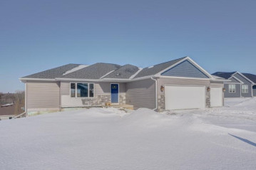 110 Foxview Ct, Beaver Dam, WI 53916