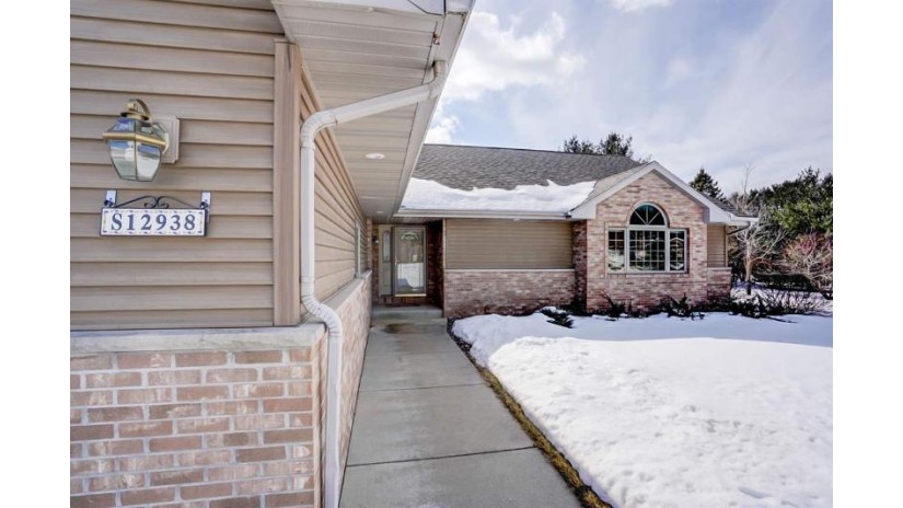 S12938 Stevens Dr Spring Green, WI 53588 by First Weber Inc $299,000