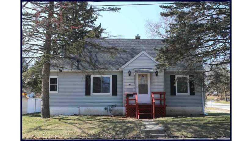 323 N Wilson Ave Jefferson, WI 53549 by Century 21 Affiliated $149,500