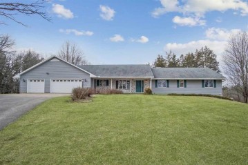 8099 Coray Ln, Springdale, WI 53593