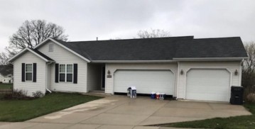 413 Kleine St, Deerfield, WI 53531