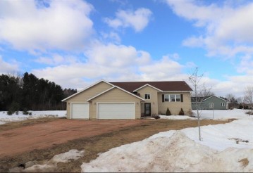 407 Mysteria Lane, Hatley, WI 54440