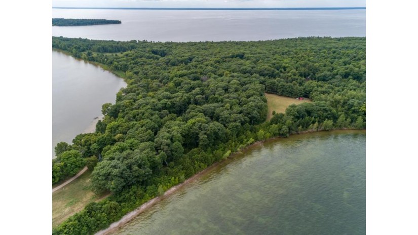 10980 Island Drive East Chambers Island, WI 54212 by True North Real Estate Llc $315,000