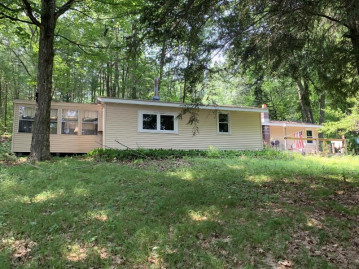 W2365 Twin Pine Ln, Porterfield, WI 54159