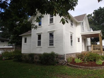 140 Main St, Sullivan, WI 53178