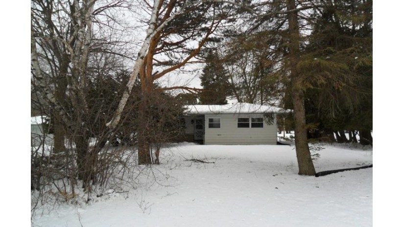 N79W16079 Community Dr Menomonee Falls, WI 53051 by Coldwell Banker HomeSale Realty - New Berlin $158,900