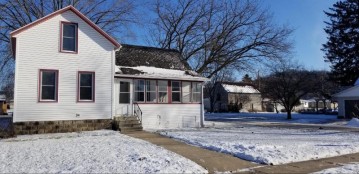 318 Ellsworth St S, Houston, MN 55943