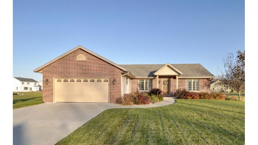 5729 Richwood Ln Caledonia, WI 53402 by @properties $304,900