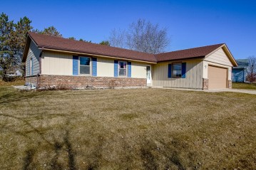 7223 S Tifton Dr, Franklin, WI 53132-9381