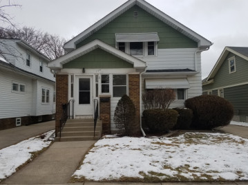 708 Romayne Ave, Racine, WI 53402-4432