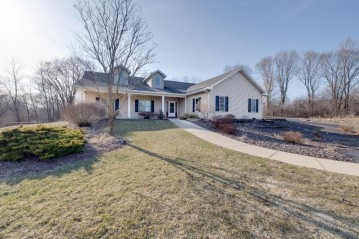 N6481 Tamarack Ridge Rd, Lafayette, WI 53121-3268