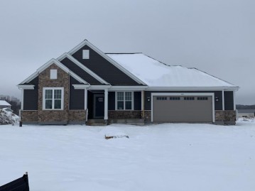 2490 Overview Ct, Slinger, WI 53086