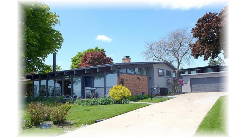 2720 Michigan Blvd Racine, WI 53402 by Coldwell Banker Realty -Racine/Kenosha Office $457,000