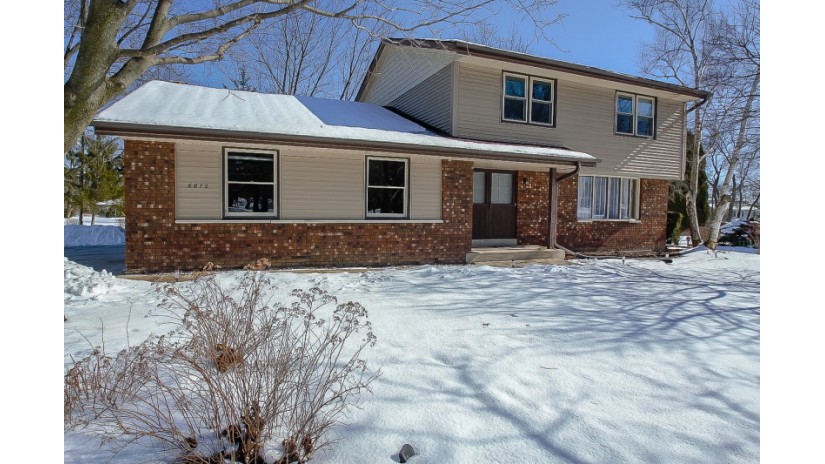 6872 S 117th St Franklin, WI 53132 by Shorewest Realtors $319,800