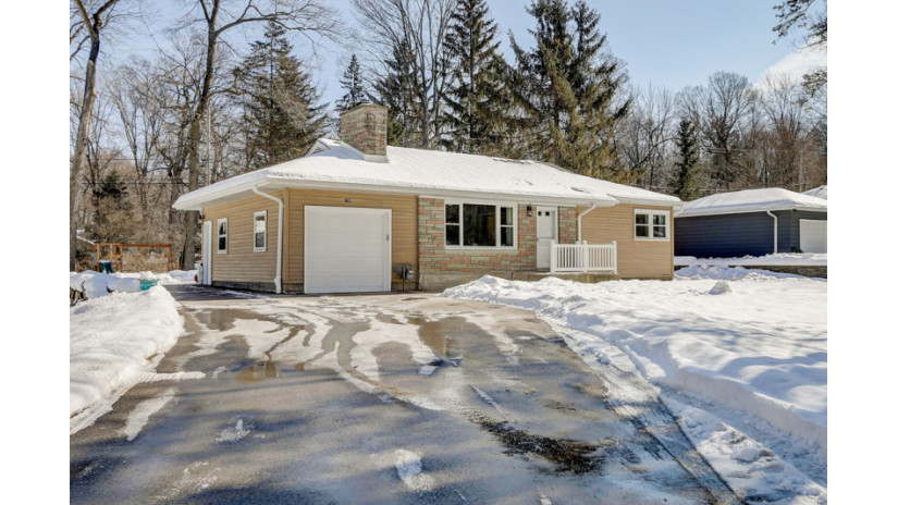 730 Tower Hill Dr Brookfield, WI 53045 by Shorewest Realtors $259,000