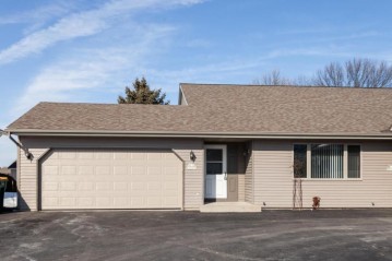 N170W20030 Willow Ridge Dr, Jackson, WI 53037