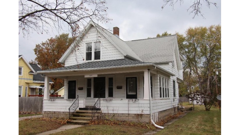 826 Kellogg St Green Bay, WI 54303 by Coldwell Banker Real Estate Group~Manitowoc $99,900