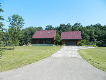 3936 Airport Rd, Oconto, WI 54153-9216