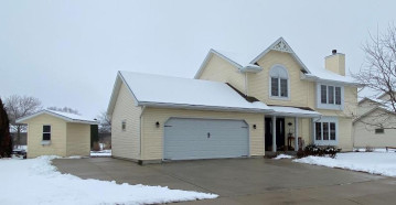 421 Clay St, Kiel, WI 53042-1672