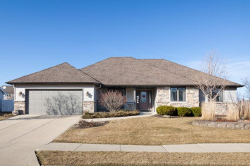 8308 Majestic Hills Dr, Sturtevant, WI 53177-2942