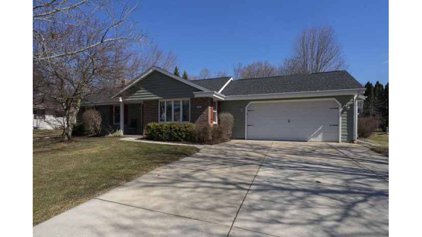 858 Prairie Run Grafton, WI 53024 by First Weber Inc- Greenfield $359,900