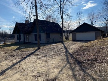 W6939 W Lake Shore Dr, Sugar Creek, WI 53121-2809