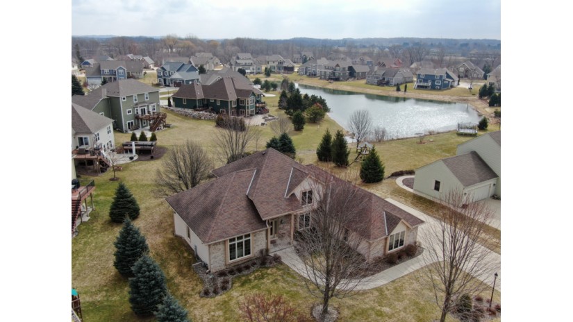 W244N2780 Single Tree Dr Pewaukee, WI 53072 by Shorewest Realtors $465,000