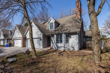 730 Elm Grove Rd, Elm Grove, WI 53122