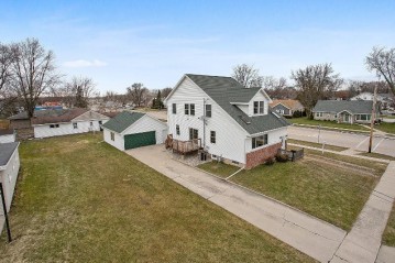 531 Columbus Ave, Brillion, WI 54110-1002