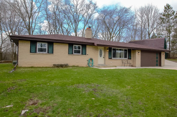 N82W22398 Mary Ann Ct, Lisbon, WI 53089-1713