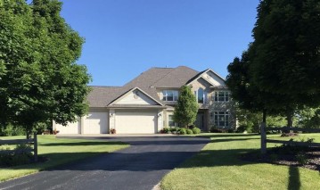 W6388 Oak View Ln, Plymouth, WI 53073