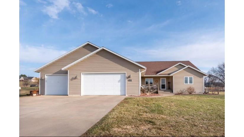 15634 45th Avenue Chippewa Falls, WI 54729 by Cb Brenizer/Chippewa $319,900