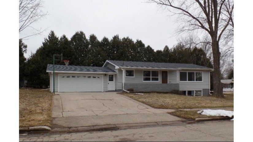 75 Grove Street Clintonville, WI 54929 by Zimms and Associates Realty, LLC $124,900