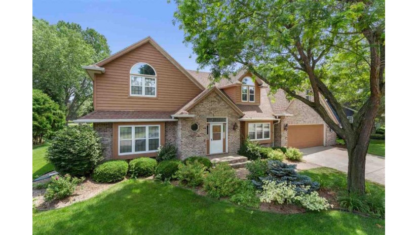 1204 Skyview Drive Neenah, WI 54956 by Coldwell Banker Real Estate Group $339,900