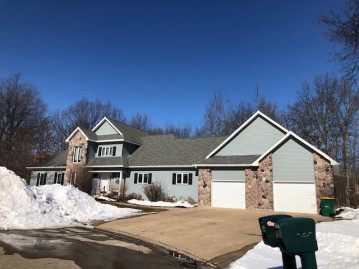 724 Sunset Court, Waupaca, WI 54981-1083