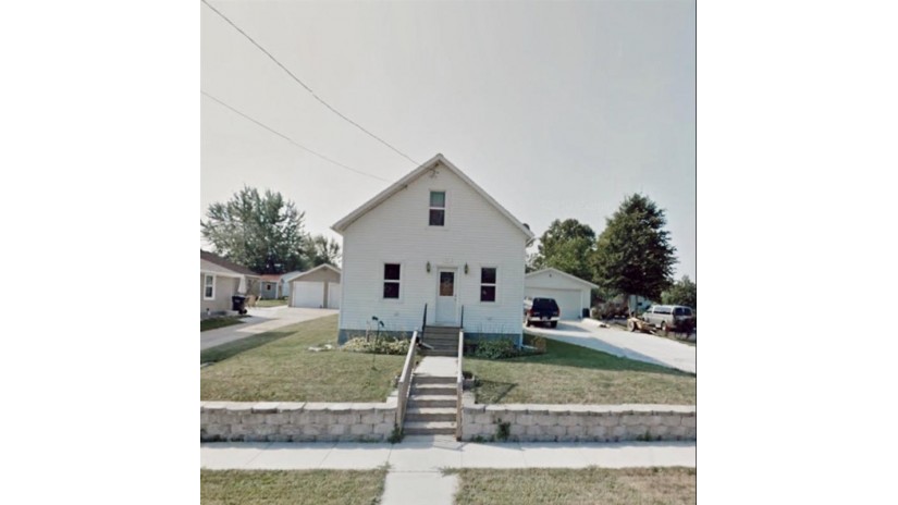 211 W Water Street Brillion, WI 54110 by Landro Fox Cities Realty Llc $49,000