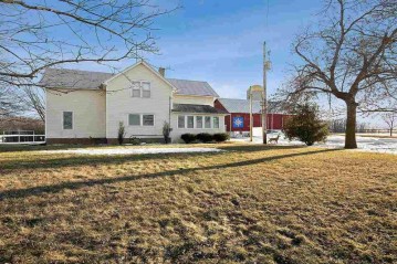 W909 River View Road, Rantoul, WI 54129-9422