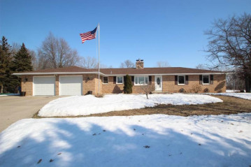 4596 Bayside Road, Suamico, WI 54173-8536