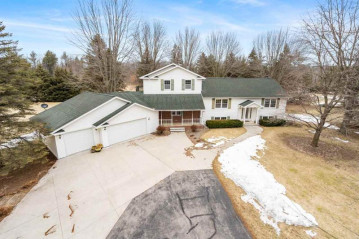 6874 Gregory Lane, Little Suamico, WI 54171-9665